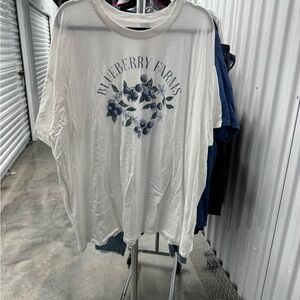 Torrid | Blueberry Farms Tee, Oversized Fit in White | size 3